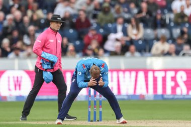 İngiltere 'den Liam Livingstone, 24 Eylül 2024' te İngiltere ile İngiltere arasında oynanan The Seat Unique Riverside, Chester-le-street, Birleşik Krallık 'ta oynanan 1.