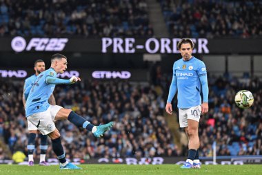 Manchester City 'den Phil Foden, 24 Eylül 2024' te Etihad Stadyumu 'nda oynanan Manchester City-Watford maçında kalede şut çekti.