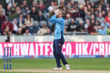 İngiltere 'den Liam Livingstone, 24 Eylül 2024' te İngiltere ile İngiltere arasında oynanan The Seat Unique Riverside, Chester-le-street, Birleşik Krallık 'ta oynanan 1.