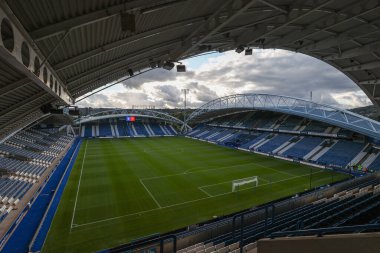 John Smith Stadyumu 'nun, 24 Eylül 2024' te John Smith Stadyumu 'nda oynanan Huddersfield Town-Blackpool maçı öncesinde genel bir görüntüsü var.