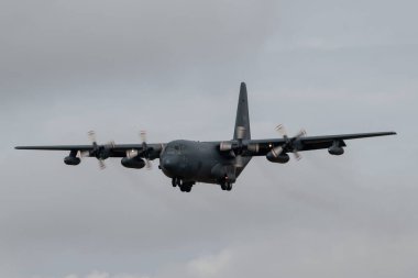 Lockheed CC-130 Kanada Kraliyet Hava Kuvvetleri 'nden Herkül Kraliyet Hava Kuvvetleri Waddington Kraliyet Hava Üssü' nde 24-2 Kraliyet Hava Kuvvetleri Waddington, Waddington, Birleşik Krallık, 24 Eylül 2024