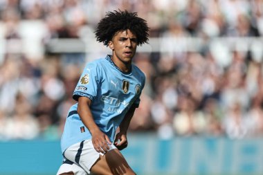 Manchester City 'den Rico Lewis Premier League maçı sırasında Newcastle United, Manchester City' ye karşı St. James 's Park, Newcastle, İngiltere, 28 Eylül 2024