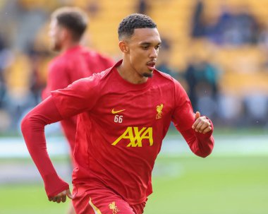 Liverpool 'dan Trent Alexander-Arnold Premier League maçında ısınma turunda Wolverhampton Wanderers Liverpool' a karşı Molineux, Wolverhampton, Birleşik Krallık, 28 Eylül 2024