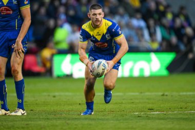 Warrington Wolves 'tan Danny Walker, 28 Eylül 2024' te İngiltere 'nin Warrington şehrinde oynanan Betfred Süper Lig eleme maçında 2 Warrington Wolves St. Helens' a karşı oynadığı maçta ilk hamlesini yaptı.