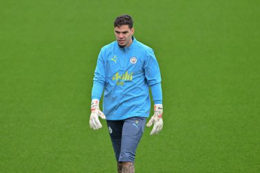 Manchester City 'den Ederson 30 Eylül 2024' te Etihad Campus, Manchester 'daki açık eğitim oturumunda