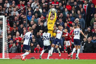 Tottenham Hotspur 'dan Guglielmo Vicario, Manchester United ile Tottenham Hotspur arasındaki Premier Lig maçında, 29 Eylül 2024 tarihinde Old Trafford, Manchester, İngiltere' de karşı karşıya geldi.