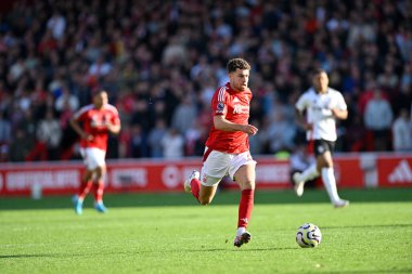 Nottingham Forrest takımından Neco WILLIAMS Premier League maçında topla saldırıyor Nottingham Forest Fulham 'a karşı City Ground, Nottingham, İngiltere, 28 Eylül 2024