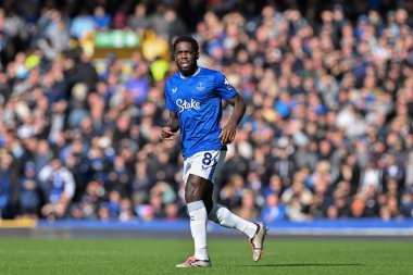 Everton 'dan Orel Mangala Premier Lig maçı sırasında 28 Eylül 2024' te İngiltere 'nin Liverpool kentinde Goodison Park' ta Everton, Crystal Palace 'a karşı.