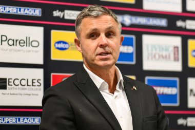 Paul Rowley, Salford Red Devils 'in baş antrenörü. 27 Eylül 2024' te İngiltere 'de oynanan Betfred Süper Lig eleme maçında Salford Red Devils - Leigh Leopards maçında oynanan basın toplantısında Salford Red Devils' in baş antrenörü oldu.