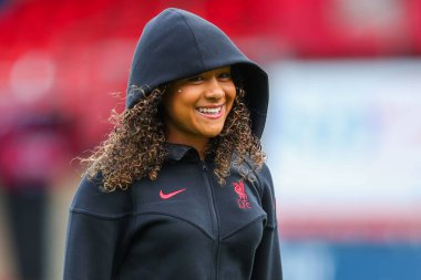 Liverpool 'dan Olivia Smith, The Chigwell İnşaat Stadyumu' na 29 Eylül 2024 'te İngiltere' deki Chigwell İnşaat Stadyumu 'nda oynanan FA Bayanlar Süper Ligi karşılaşması öncesinde geldi.