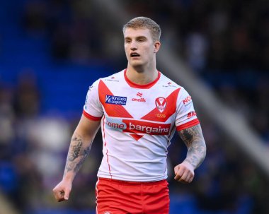 St. Helens 'ten Will Roberts, 28 Eylül 2024' te İngiltere 'nin Warrington şehrindeki Halliwell Jones Stadyumu' nda oynanan Betfred Süper Lig eleme maçında 2 Warrington Wolves-St Helens maçını izliyor.