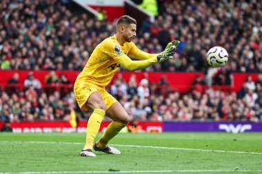 Tottenham Hotspur 'dan Guglielmo Vicario, Manchester United ile Tottenham Hotspur arasındaki Premier Lig maçında 29 Eylül 2024 tarihinde Old Trafford, Manchester, İngiltere' de bir kurtarış yaptı.