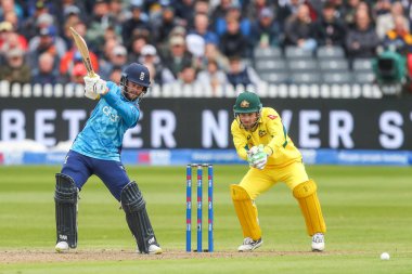 İngiltere 'den Ben Duckett, Birleşik Krallık' ın Bristol şehrinde oynanan ve İngiltere 'nin Avustralya' ya karşı oynadığı 