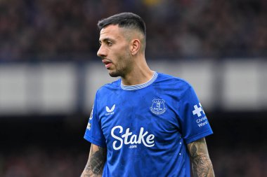 Everton 'dan Dwight McNeil Premier League maçı sırasında Everton, 28 Eylül 2024' te Goodison Park, Liverpool 'da Crystal Palace' a karşı.