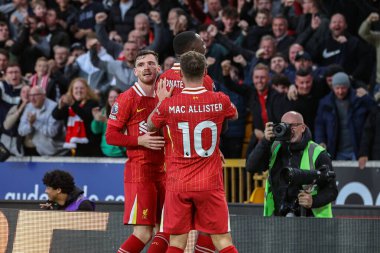 Liverpool 'dan İbrahima Konat, 28 Eylül 2024 tarihinde İngiltere' nin Wolverhampton kentinde oynanan Premier League karşılaşmasında Wolverhampton Wanderers 'a karşı Liverpool maçında 0-1 kazanma hedefini kutluyor.
