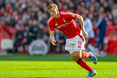 Nottingham Forrest takımından Chris WOOD 28 Eylül 2024 'te Nottingham Forest' a karşı Fulham City Ground, Nottingham, İngiltere 'de oynanan Premier League maçında topa koşuyor.