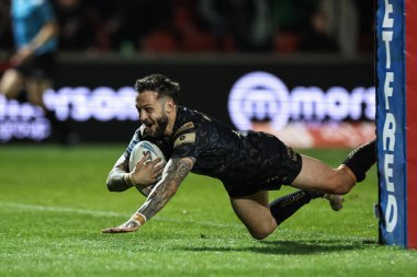 Leigh Leopards 'dan Gareth OBrien, 27 Eylül 2024' te İngiltere 'de Salford Community Stadyumu' nda oynanan Betfred Süper Lig eleme maçında Salford Red Devils - Leigh Leopards maçına gidiyor.