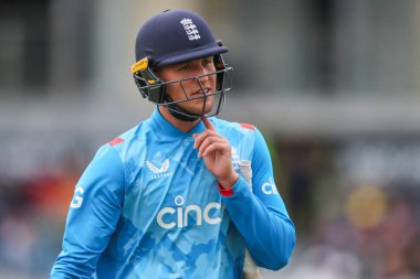 İngiltere 'den Brydon Carse, İngiltere' nin Bristol, İngiltere 'de 29 Eylül 2024' te oynadığı Fifth Bank One Day International maçında elendikten sonra sahadan ayrılırken üzgün görünüyor.