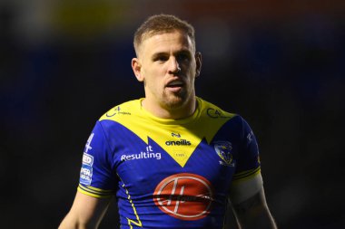 Warrington Wolves takımından Matt Dufty, 28 Eylül 2024 'te İngiltere' nin Warrington kentinde oynanan Betfred Süper Lig eleme maçında izlemektedir.
