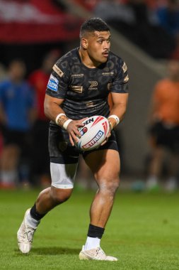 Leigh Leoparları 'ndan John Asiata 27 Eylül 2024' te İngiltere 'de Salford Halk Stadyumu' nda oynanan Betfred Süper Lig eleme maçında Salford Red Devils - Leigh Leopards maçında rol aldı.