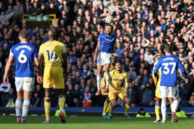 Everton 'dan Dominic Calvert-Lewin, 28 Eylül 2024' te İngiltere 'nin Liverpool kenti Goodison Park' ta oynanan Premier League maçında topu Everton 'a karşı Crystal Palace' a götürüyor.