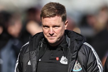 Newcastle United 'ın teknik direktörü Eddie Howe Premier League maçı sırasında Newcastle United, Manchester City' ye karşı St. James 's Park, Newcastle, İngiltere, 28 Eylül 2024