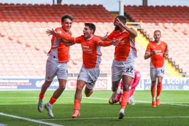 Blackpool 'dan Rob Apter, 28 Eylül 2024' te Bloomfield Road, Blackpool 'da oynanan Blackpool - Burton Albion maçında 2-0 kazanma hedefini kutluyor.