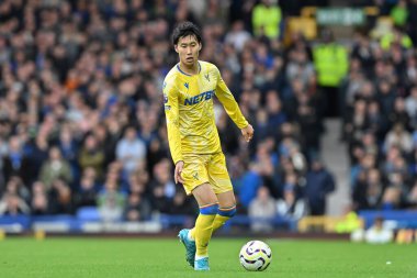 Kristal Saray 'dan Daichi Kamada, 28 Eylül 2024 tarihinde İngiltere, Liverpool' daki Goodison Park 'ta oynanan Premier League maçı sırasında Everton' a karşı Crystal Palace maçında görev başında.