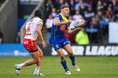 Warrington Wolves 'tan George Williams, 28 Eylül 2024' te İngiltere 'nin Warrington kentinde oynanan Betfred Süper Lig eleme maçında 2 Warrington Wolves St. Helens' a karşı.