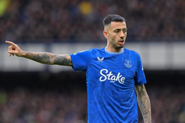 Everton takımından Dwight McNeil 28 Eylül 2024 'te İngiltere' nin Liverpool şehrinde oynanan Everton-Crystal Palace maçında antrenman yapıyor.