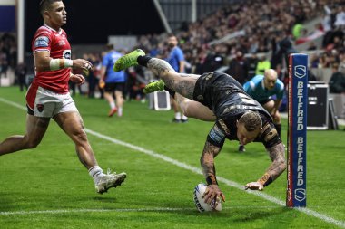 Leigh Leopards 'dan Josh Charnley, 27 Eylül 2024' te İngiltere 'de Salford Community Stadyumu' nda oynanan Betfred Süper Lig eleme maçında Salford Red Devils - Leigh Leopards maçına gidiyor.