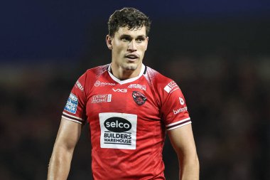 Salford Red Devils 'den Sam Stone 27 Eylül 2024' te İngiltere 'nin Eccles Stadyumu' nda oynanan Betfred Süper Lig eleme maçında Salford Red Devils - Leigh Leopards maçı sırasında