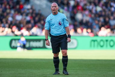 Referee Simon Hooper looks on during the Premier League match Brentford vs West Ham United at The Gtech Community Stadium, London, United Kingdom, 28th September 2024 clipart