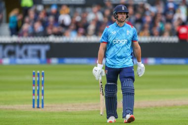 İngiltere 'den Jacks, Avustralya' nın Bristol şehrinde oynanan ve 9 Eylül 2024 'te oynanan Fifth Bank One Day International maçında Avustralya' ya karşı oynanan maçta Avustralyalı Aaron Hardie tarafından şutlandıktan sonra sahadan ayrılacak mı?