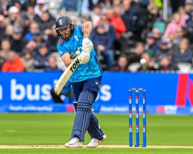 İngiltere 'den Phil SALT 27 Eylül 2024' te Londra Lords 'da 3. Metro Bank 1. Uluslararası İngiltere - Avustralya maçında vuruş yaptı.