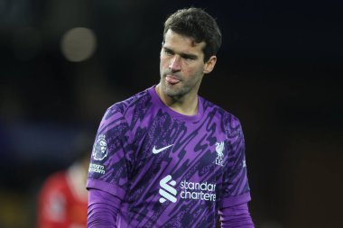 Liverpool 'dan Alisson Becker Premier League maçı sırasında Wolverhampton Wanderers Liverpool' a karşı Molineux, Wolverhampton, Birleşik Krallık, 28 Eylül 2024