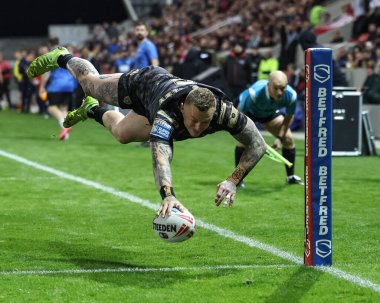 Leigh Leopards 'dan Josh Charnley, 27 Eylül 2024' te İngiltere 'de Salford Community Stadyumu' nda oynanan Betfred Süper Lig eleme maçında Salford Red Devils - Leigh Leopards maçına gidiyor.