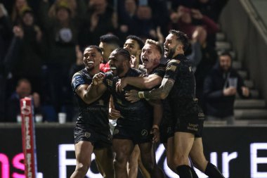 Leigh Leopar takımından Edwin Ipape, 27 Eylül 2024 'te İngiltere' deki Salford Community Stadyumu 'nda oynanan Betfred Süper Lig eleme maçında Salford Red Devils - Leigh Leopards maçını kutluyor.