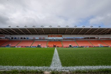 Bloomfield Road 'un içinde, Blackpool' un evi, Blackpool 'un karşısındaki Blackpool maçı, Blackpool' da Burton Albion 'a karşı 28 Eylül 2024' te oynanan Bloomfield Road, Blackpool maçı.