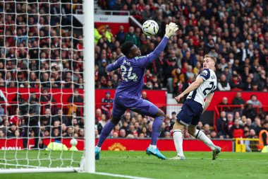 Tottenham Hotspur 'dan Dejan Kulusevski, Premier Lig maçında Manchester United' a karşı Tottenham Hotspur maçında 29 Eylül 202 tarihinde Old Trafford, Manchester, İngiltere 'de 0-2 berabere kaldı.