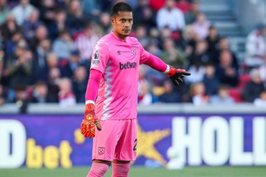 West Ham United takımının Alphonse Areola takımı, Premier League maçında Brentford - West Ham United maçı sırasında Gtech Community Stadyumu, Londra, Birleşik Krallık, 28 Eylül 2024