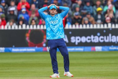 İngiltere 'den Jacks, Birleşik Krallık' ın Bristol şehrinde oynanan ve İngiltere 'nin Avustralya' ya karşı oynadığı 