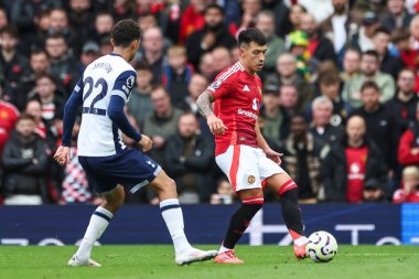 Manchester United takımından Lisandro Martnez, Manchester United ile Tottenham Hotspur maçında 29 Eylül 'de Old Trafford, Manchester' da pas attı.  