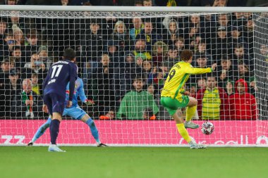Norwich City 'den Josh Sargent, 1 Ekim 2024' te Norwich City, Norwich Road, İngiltere 'de oynanan Norwich City - Leeds United maçında 1-0 berabere kalma cezası aldı.
