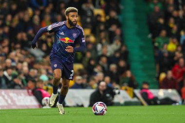 Leeds United takımının Jayden Bogle 'ı, 1 Ekim 2024' te Norwich City, Norwich Road, Norwich 'te Leeds United' a karşı oynanan Sky Bet Şampiyonası maçında maç yapıyor.