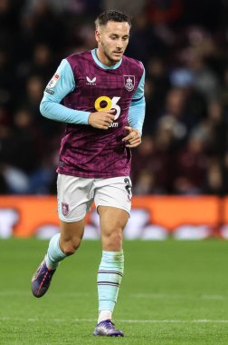 Burnley 'den Josh Brownhill Sky Bet Şampiyonası maçında Burnley ile Plymouth Argyle Turf Moor, Burnley, İngiltere' de karşı karşıya, 1 Ekim 2024