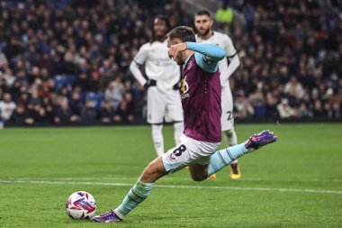 Burnley 'den Josh Brownhill, 1 Ekim 2024' te Burnley - Plymouth Argyle maçında 1-0 berabere kaldığı için penaltı aldı.