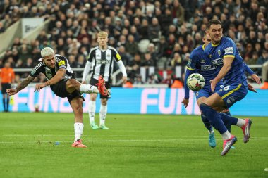 Newcastle United takımından Bruno Guimares, 1 Ekim 2024 'te St. James' s Park, Newcastle 'da oynanan Carabao Kupası 3.