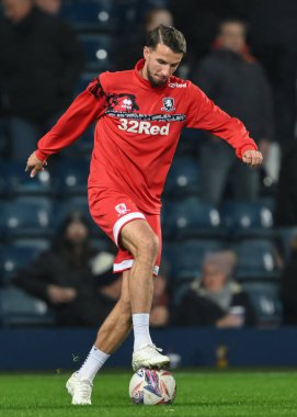 Middlesbrough 'dan Dan Barlaser, West Bromwich Albion' un Middlesbrough 'a karşı oynadığı 1 Ekim 2024' teki Sky Bet Şampiyonası karşılaşması öncesinde ısınıyor.