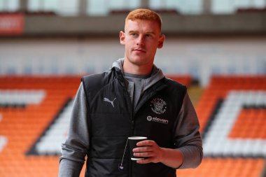 Blackpool 'dan Mackenzie Chapman, 1 Ekim 2024' te Bloomfield Road, Blackpool 'da oynanan Blackpool-Lincoln maçı öncesinde geldi.